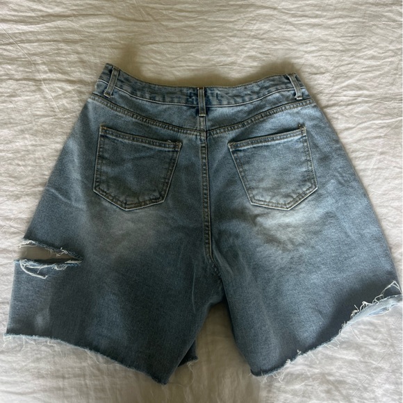 Denim baggy shorts! - Picture 2 of 3